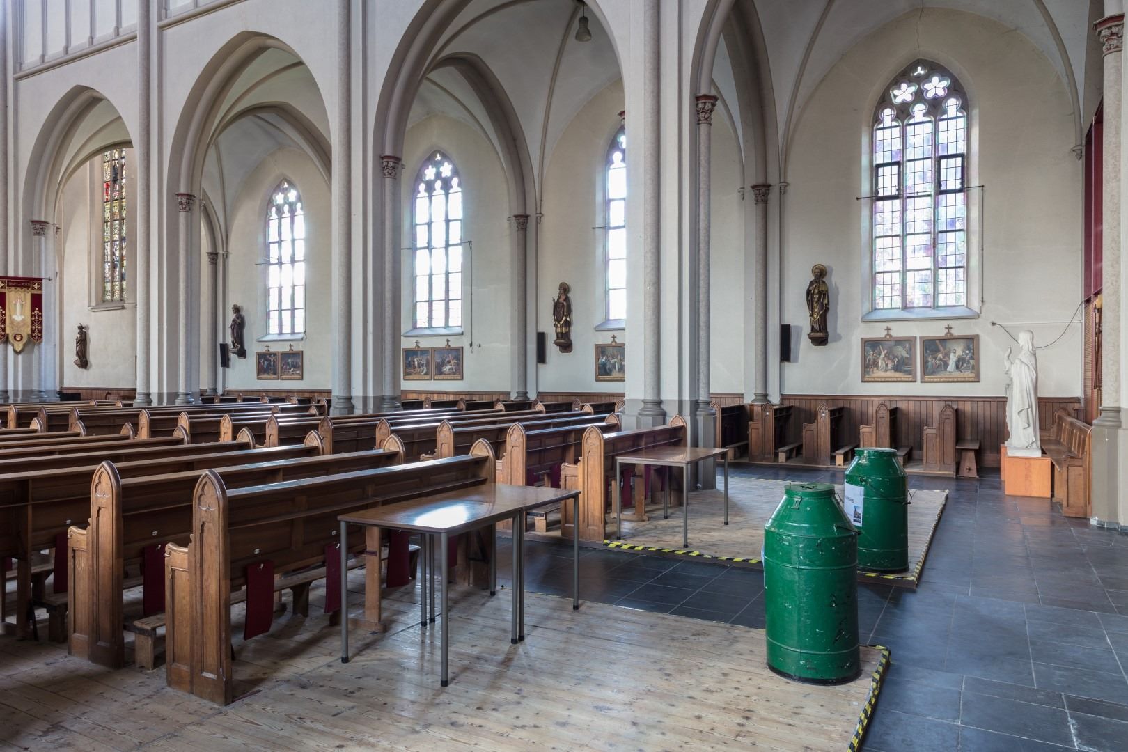 Interieur kerk