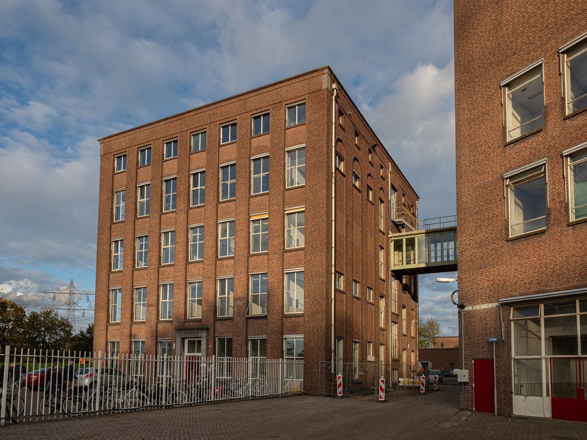 Kantoorgebouw Dongecentrale Geertruidenberg