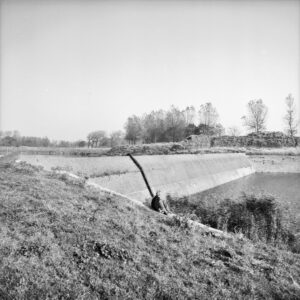 Stenen beer bij bastion III Vesting Hellevoetsluis, RCE 191.444